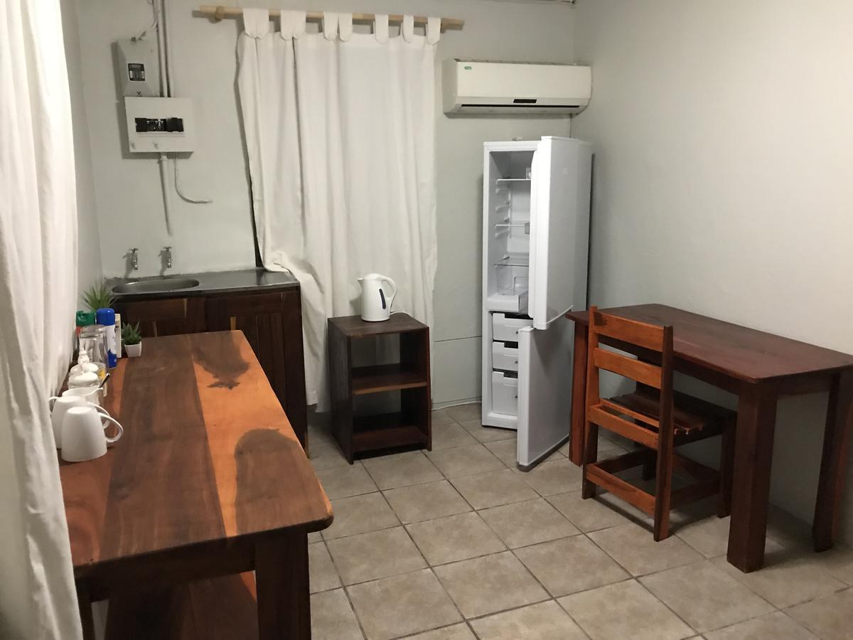 Kololo Guesthouse Катима-Мулило Экстерьер фото