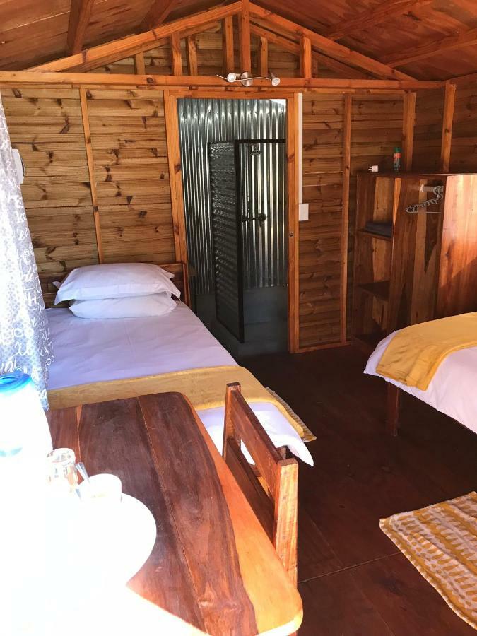 Kololo Guesthouse Катима-Мулило Экстерьер фото